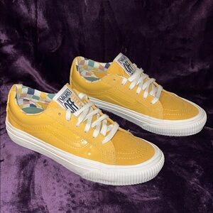 VANS ULTRAcush / MEN’S 7.5 WOMEN’S 9